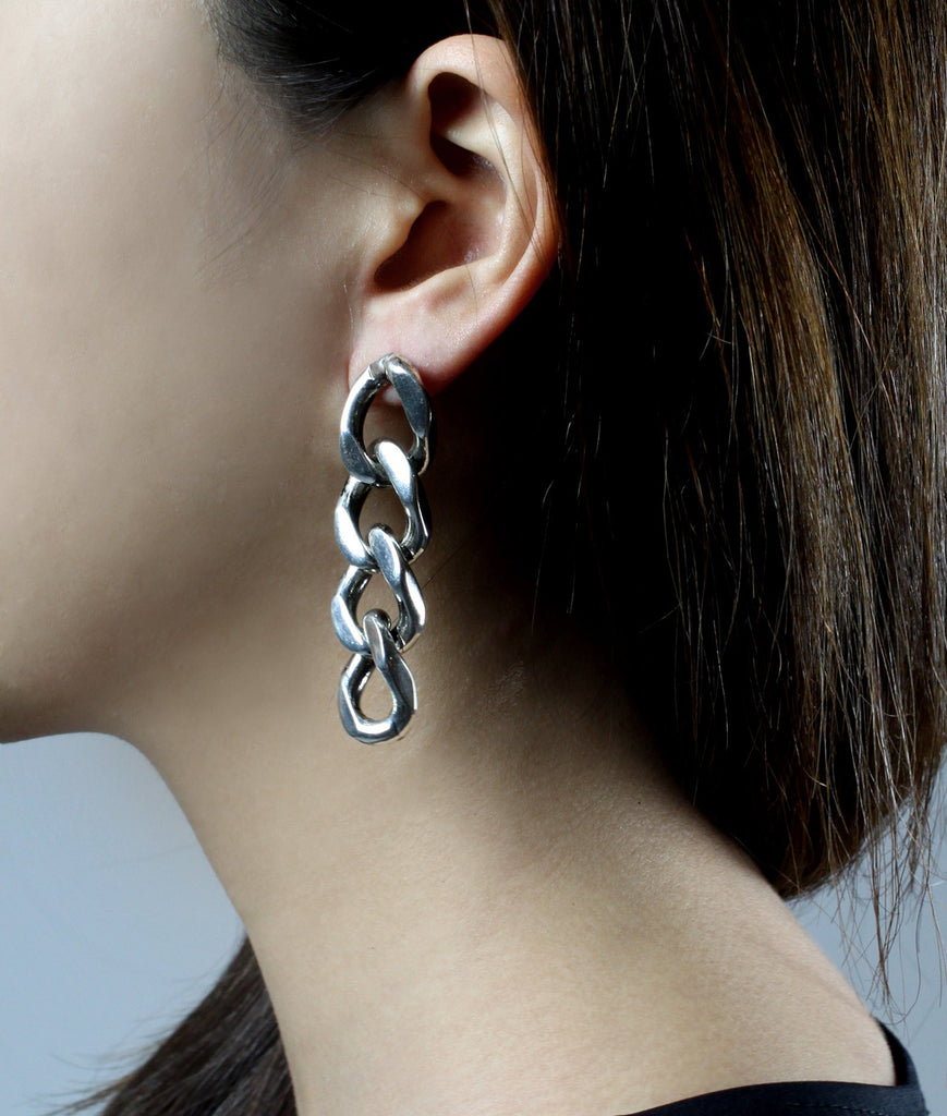 CHAIN MY SOUL Chain Earrings  (Silver)